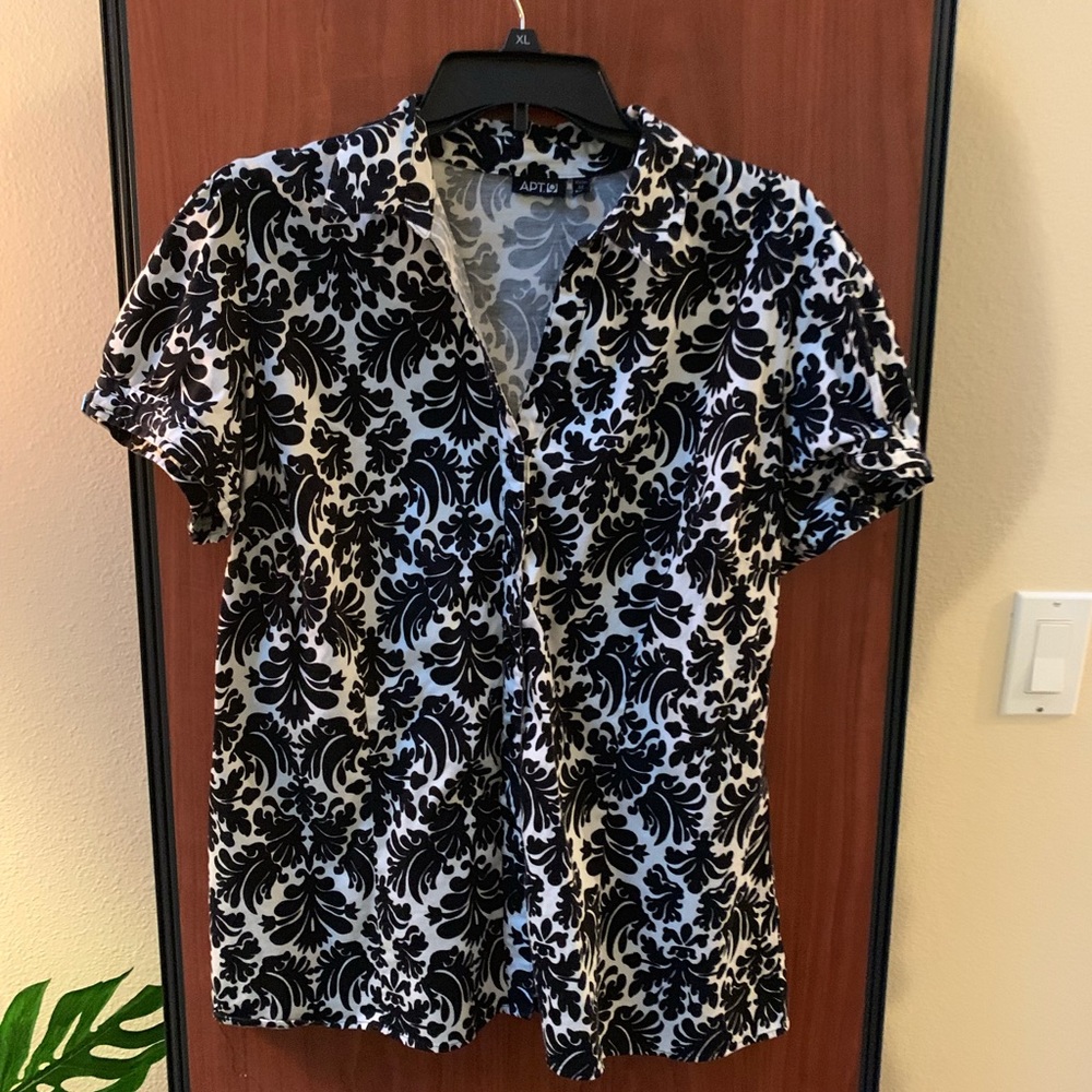 Women’s button up shirt apt 9 size 1x